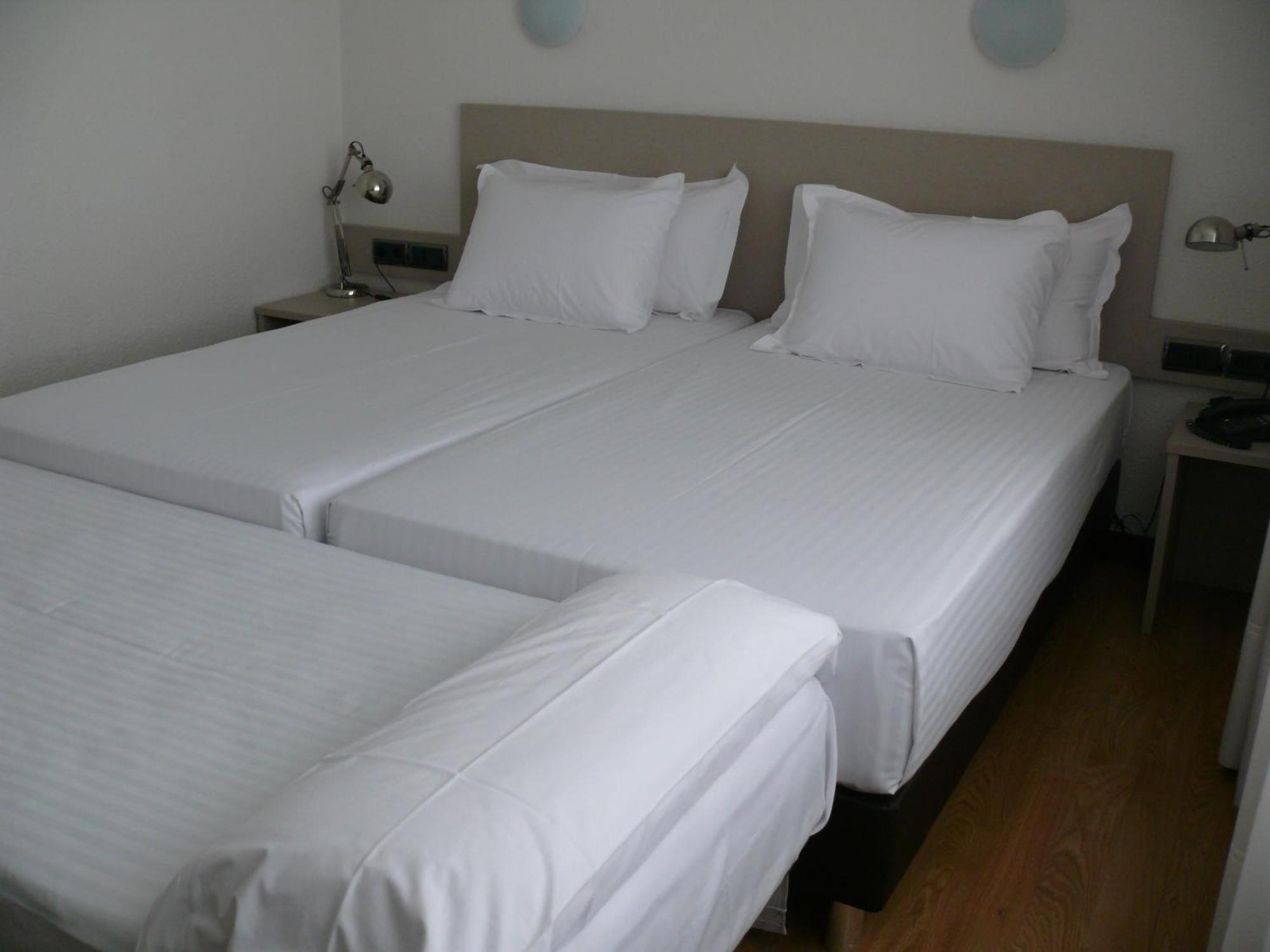 Hotel Los Angeles Guarnizo Kültér fotó