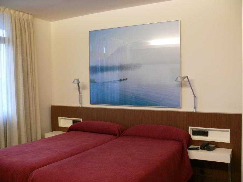 Hotel Los Angeles Guarnizo Kültér fotó